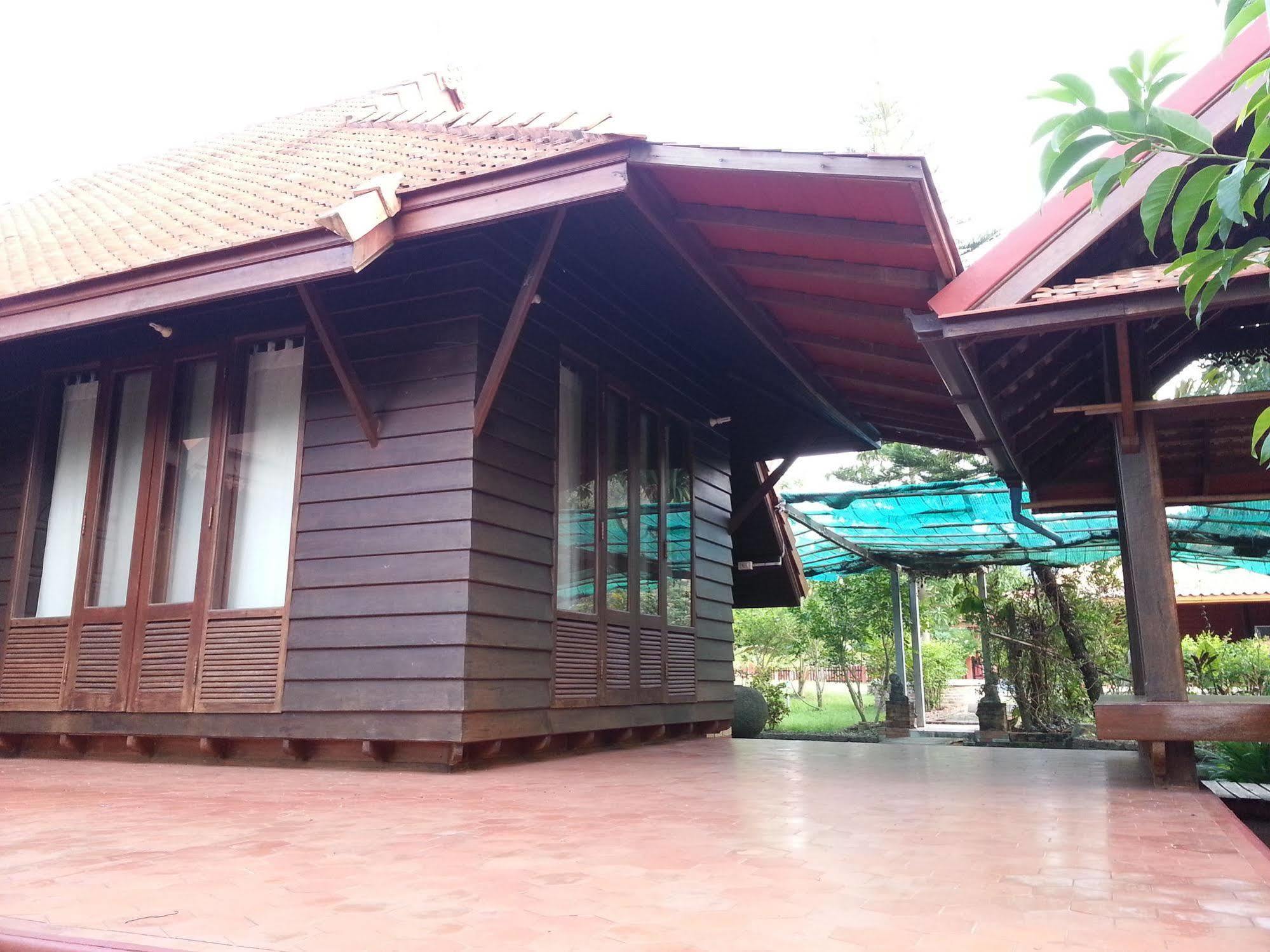 Rim Nam Kong Homestay Pak Chom Exterior foto
