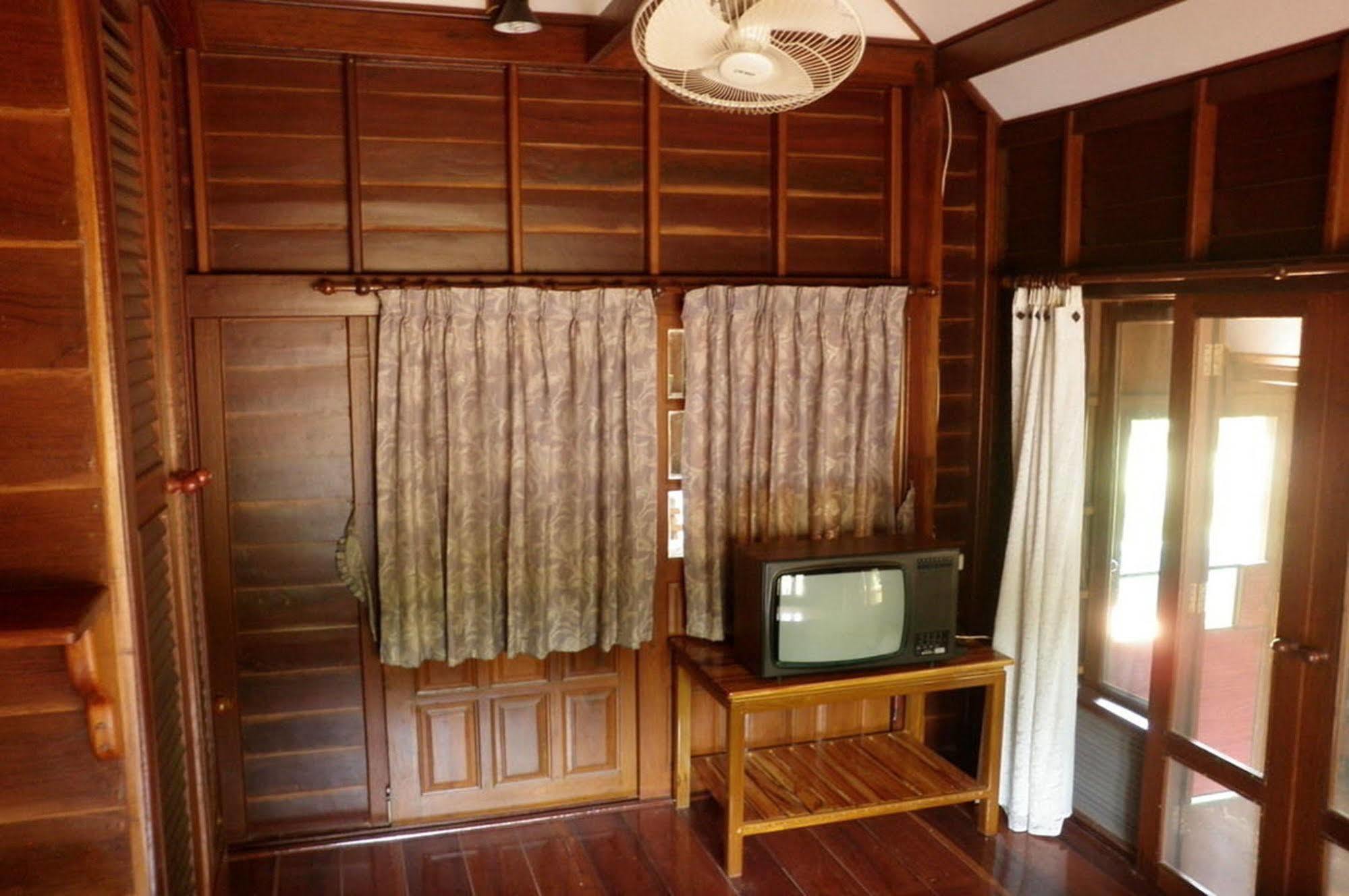 Rim Nam Kong Homestay Pak Chom Exterior foto